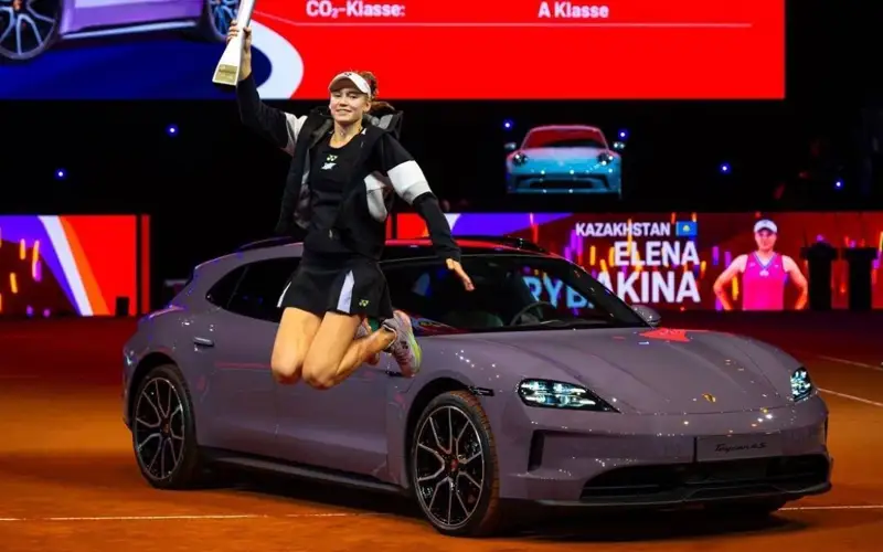 Елена Рыбакина выиграла восьмой титул WTA в карьере и автомобиль Porsche