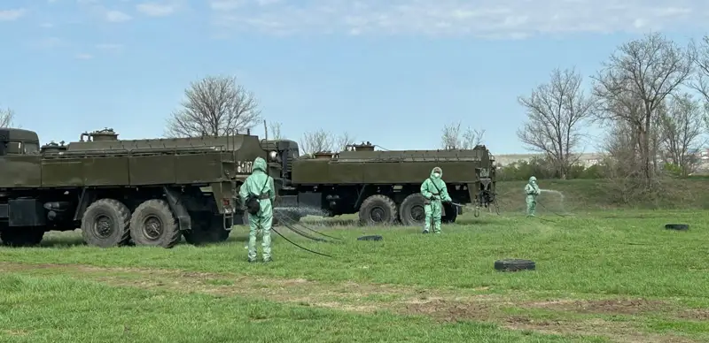 Дезинфекционные работы в Актобе проводят военные специалисты