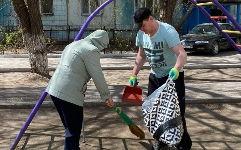 Караганда за чистоту. Жители города наводят порядок во дворах Караганда за чистоту. Жители города наводят порядок во дворах