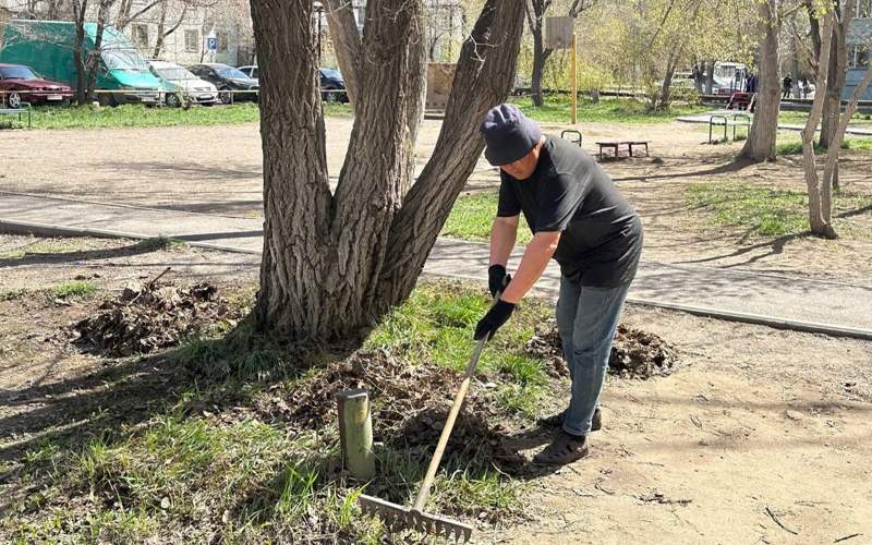Караганда за чистоту. Жители города наводят порядок во дворах Караганда за чистоту. Жители города наводят порядок во дворах