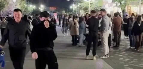 Алматыда белгісіз біреулер халық көп жиналатын жерде өткір иісті баллон шашқан