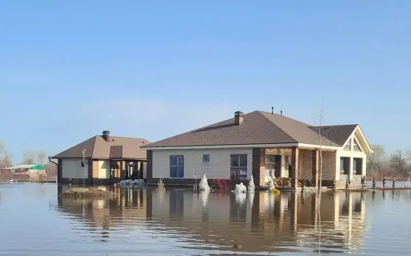 River Ural recedes in Uralsk