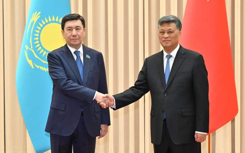 Более половины торговли Казахстана с Китаем приходится на СУАР - Ерлан Кошанов Более половины торговли Казахстана с Китаем приходится на СУАР - Ерлан Кошанов