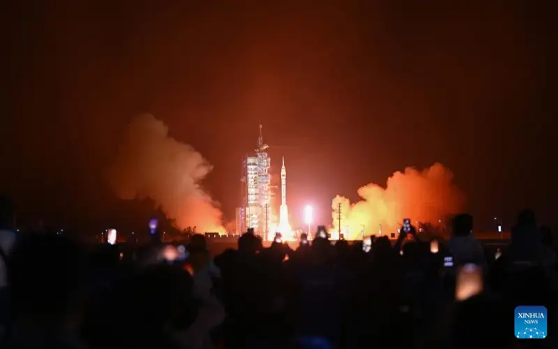 космический корабль «Шэньчжоу-18», Китай