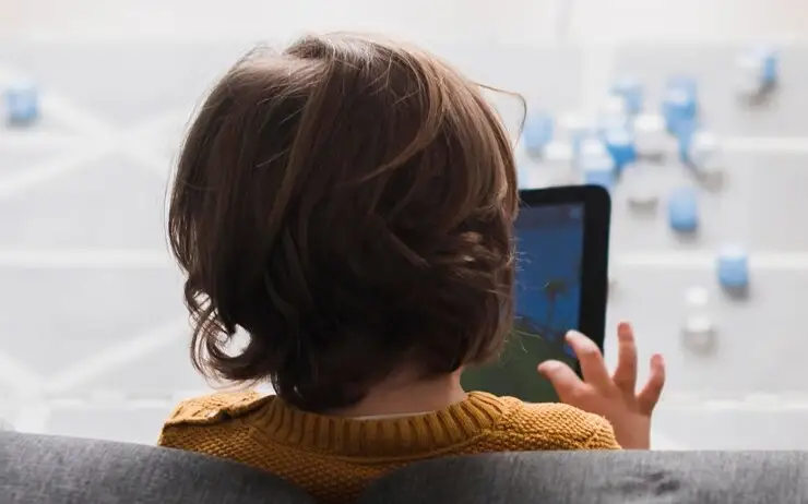 EU plans to restrict children’s access to social media
