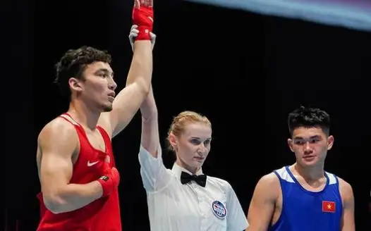 Азия чемпионаты: Қазақстанның үш боксшысы нокаутпен жеңіске жетті