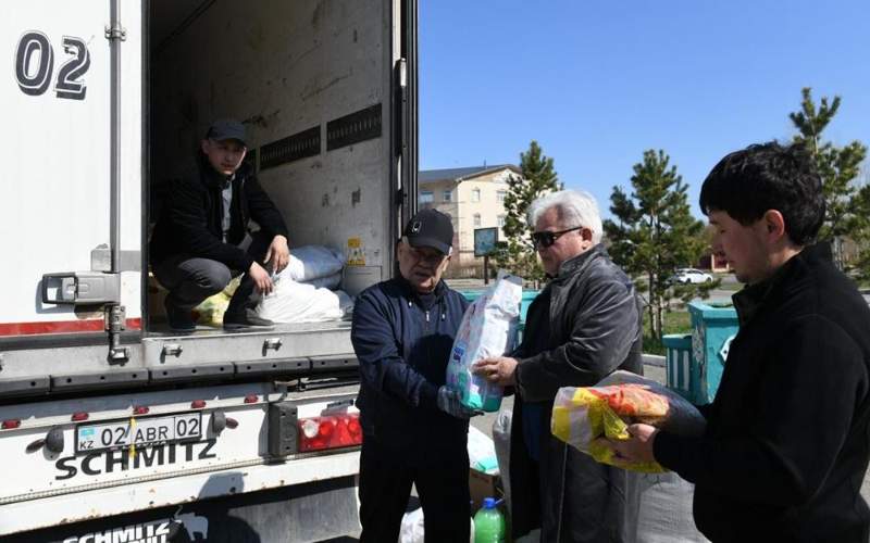 Аксакалы и ветераны Астаны отправили гуманитарную помощь в Актюбинскую область гуманитарная помощь