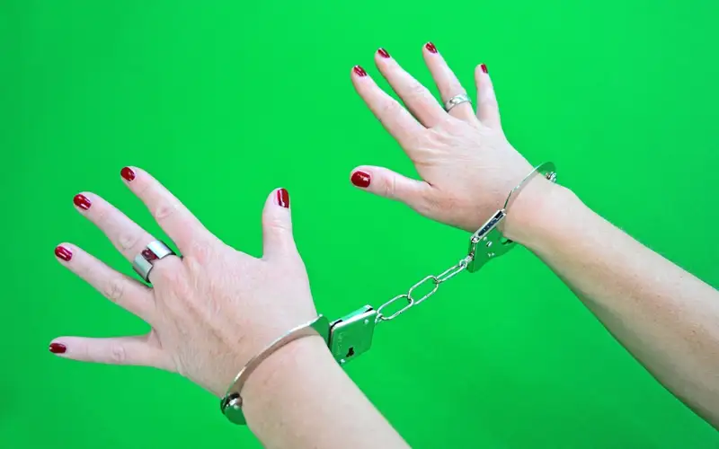 наручники арест