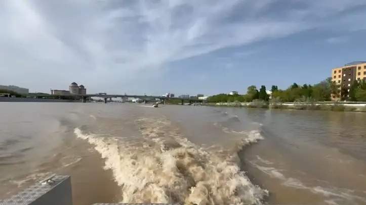 Water continues to arrive along Ural River in Atyrau