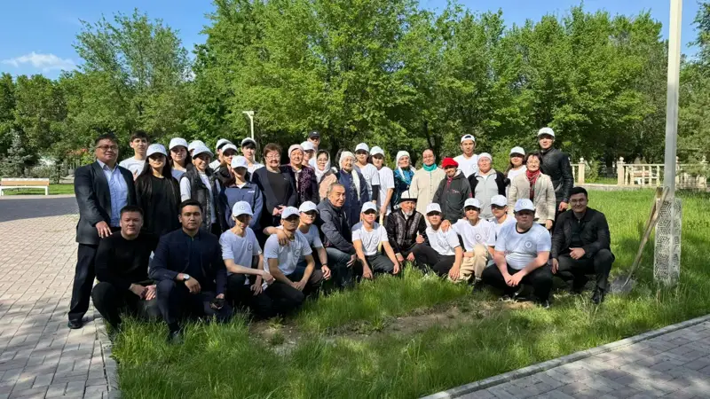 Таза Қазақстан: жамбылская молодежь организовала зеленый флешмоб 