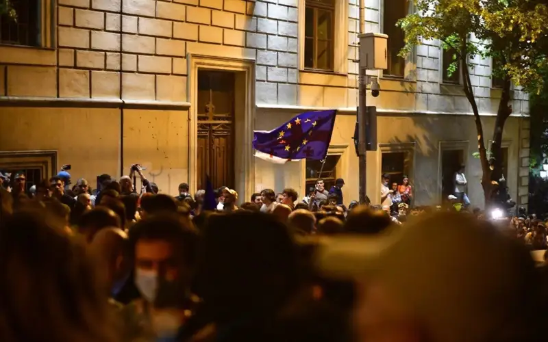 Полиция применила перцовый газ против демонстрантов в Тбилиси