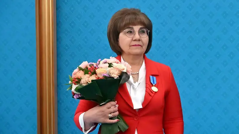 Atyraýlyq qazaq tili pániniń ustazy