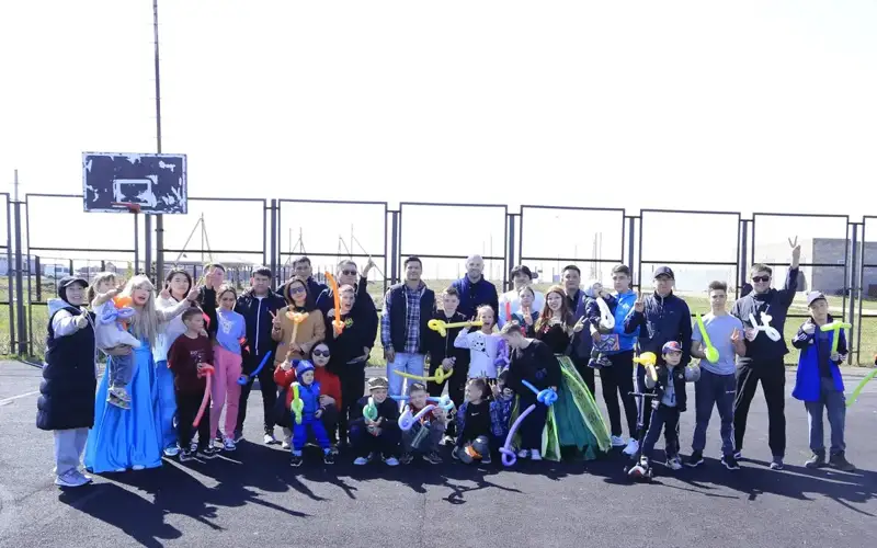 Василий Левит, Данияр Елеусинов и Едиге Емберди поддержали эко-неделю «Өнегелі ұрпақ» в Астане