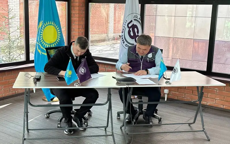 Проверять качество автодорог с участием общественников хотят в Казахстане