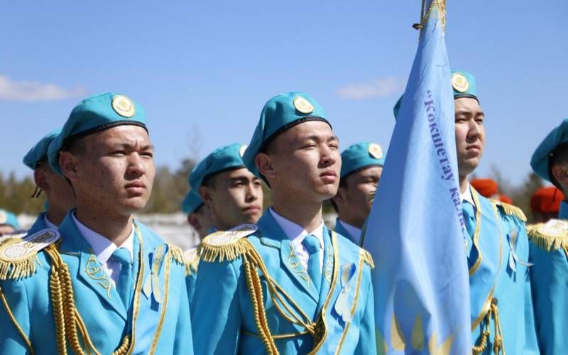 Посвященный юбилеям Р. Кошкарбаева и С. Нурмагамбетова смотр-конкурс строя и песни прошел в Кокшетау