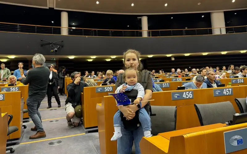 Семья из Казахстана посетила Европарламент в день открытых дверей