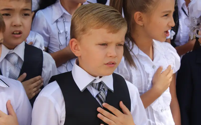 Свыше 2 400 выпускников жамбылских школ претендуют на аттестат с отличием