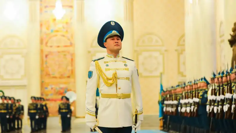 Kazakh President awards supergrades and special ranks