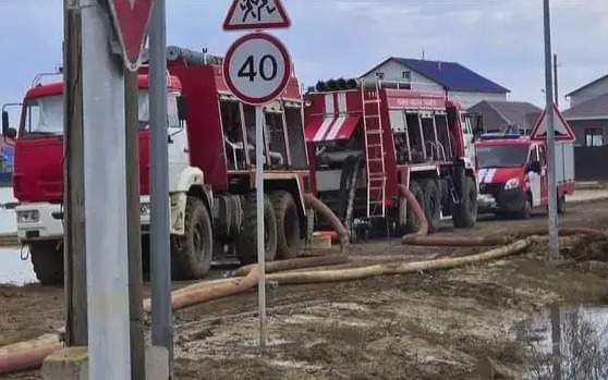 паводки, пожарные машины