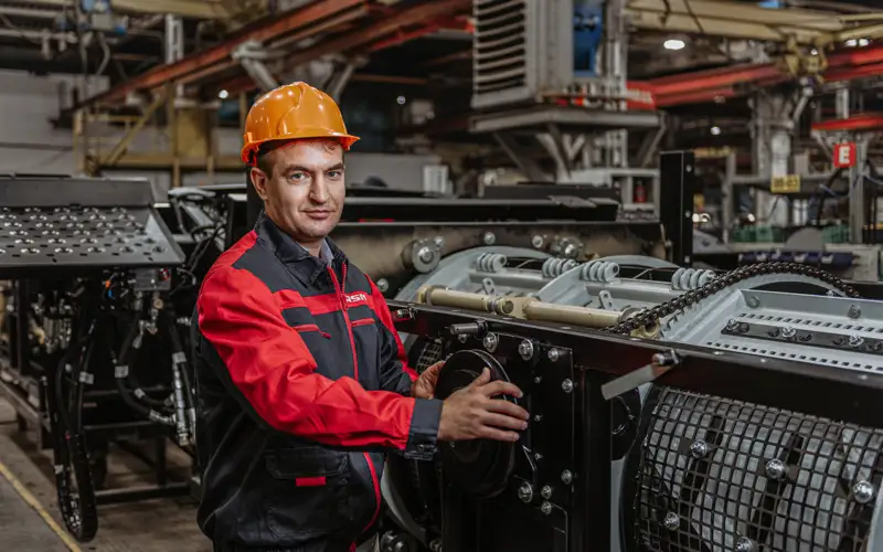 работник, завод