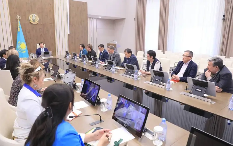 акимат Актюбинской области, кредиты, паводки