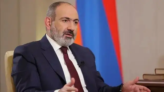 Pashınıan: Armenııanyń ishki ómirin qurmettemeıtin RF telearnalaryna tyıym salynady