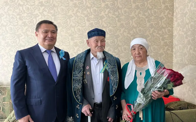 Поздравления Президента передал ветеранам ВОВ аким Акмолинской области