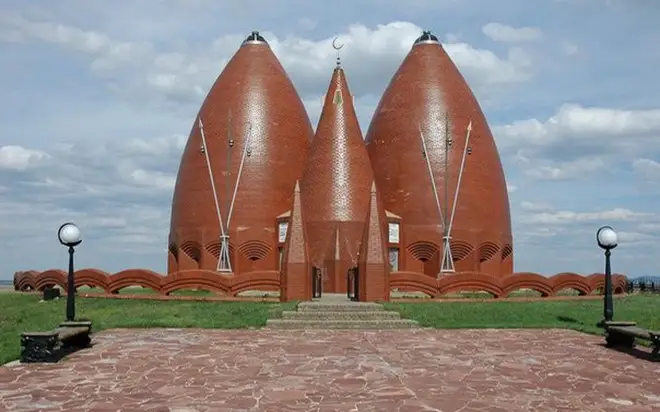 Мемориальный Карасай и Агынтай батыров