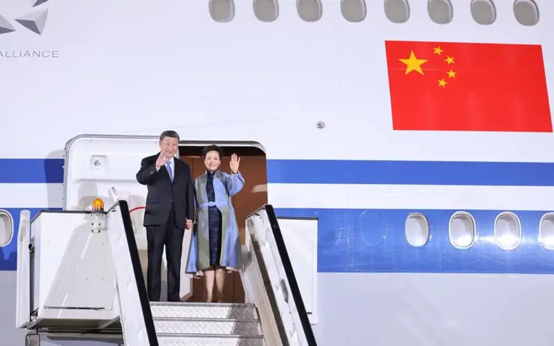 Си Цзиньпин прибыл с государственным визитом в Сербию