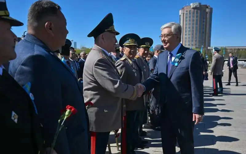 Токаев поздравил ветеранов с Днем победы