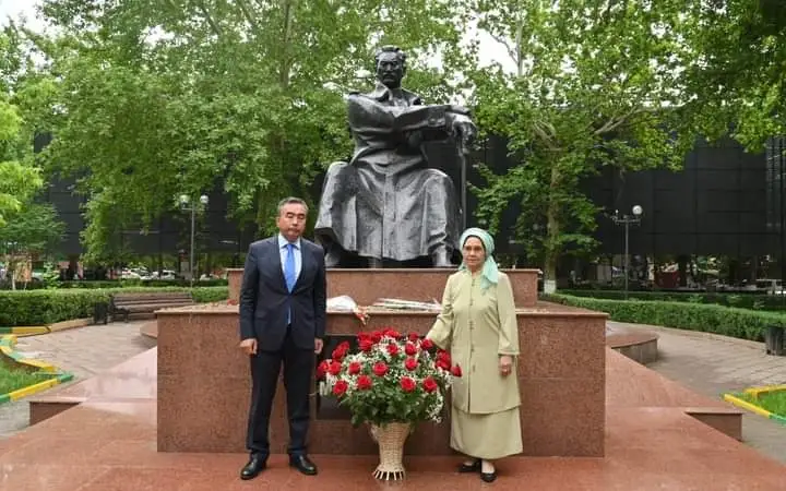 Дәстүрді дәріптеген ел анасы 