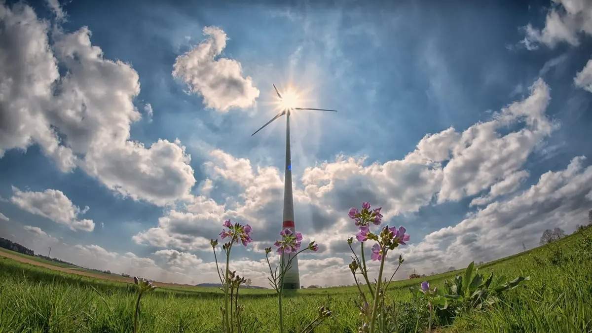 Kazakhstan’s Senate passes agreement to export green energy to Europe