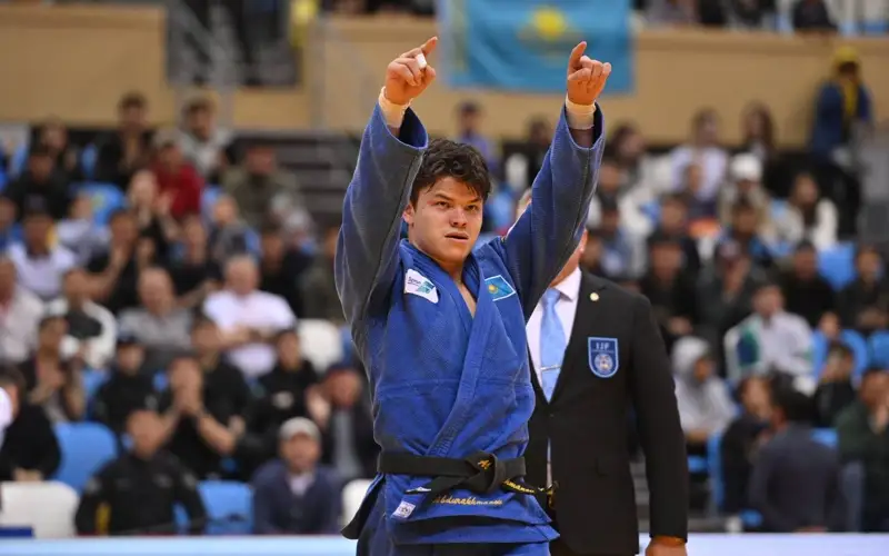 Бахытжан Абдурахманов будет бороться за бронзу Grand Slam