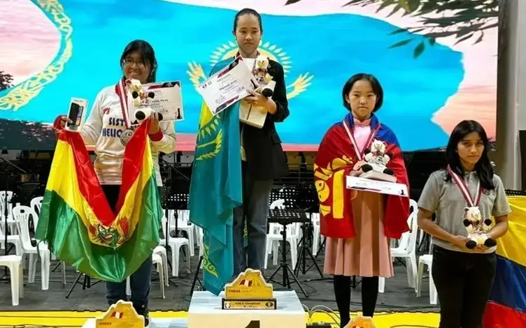 Айару Алтинбек