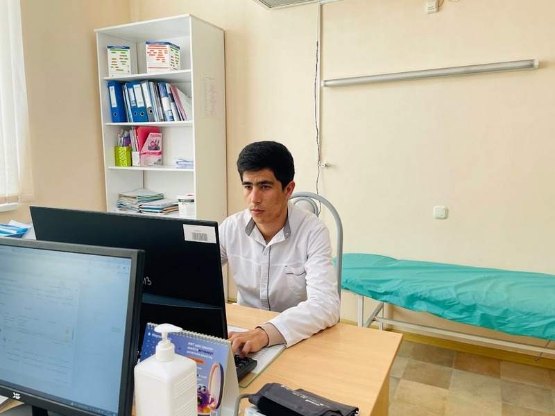 Проблему дефицита врачей в селах решают в Карагандинской области