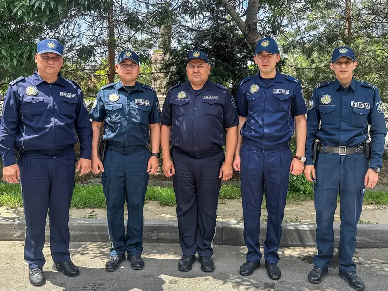 полицейские