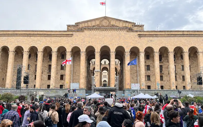 Парламент Грузии принял закон об иноагентах в третьем чтении