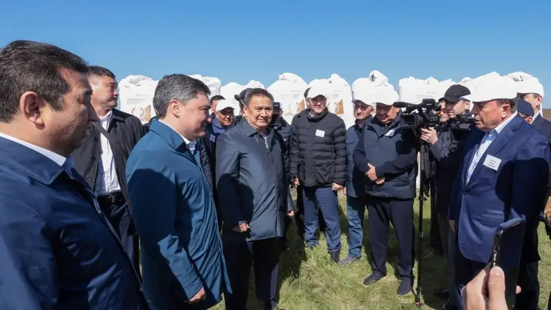 Олжас Бектенов встретился с аграриями Акмолинской области