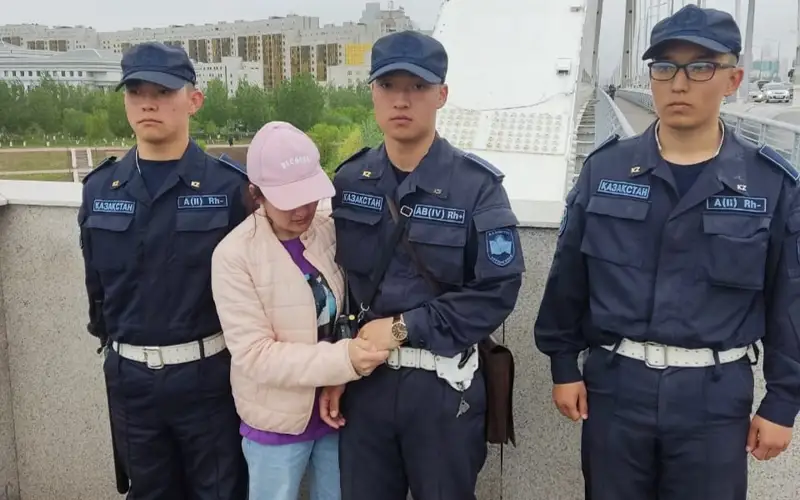 Жас Ұлан сарбаздары