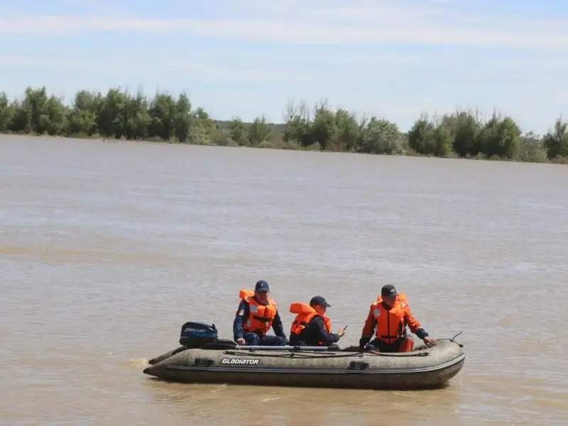 Flood-relief efforts ongoing in Kazakhstan, over 61,000 flood victims return their homes 