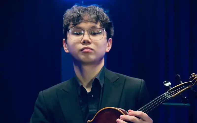 Казахстанский альтист Шекербек Елжан стал лауреатом Международного конкурса им. Якова Фудимана