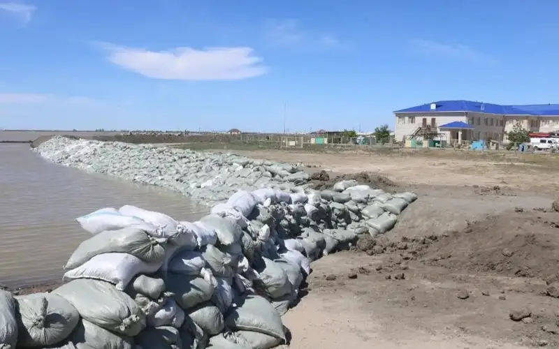 Flood-relief efforts ongoing in Kazakhstan, over 61,000 flood victims return their homes