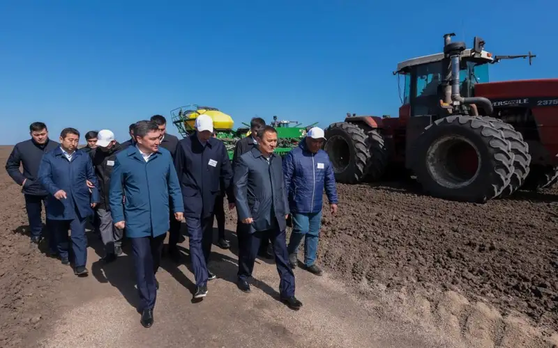 Олжас Бектенов встретился с аграриями Акмолинской области