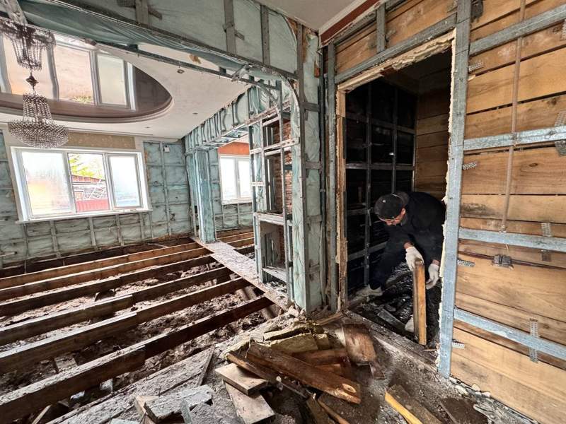 В&nbsp;СКО помогают жителям восстанавливать дома после паводка