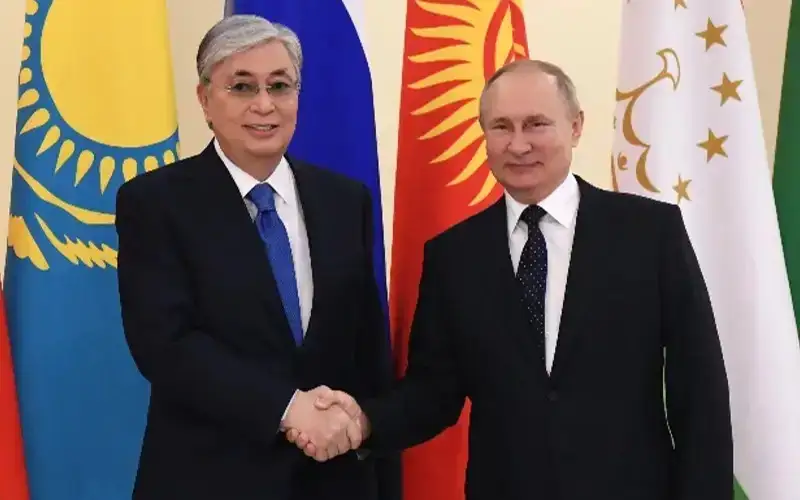 Владимир Путин Қасим-Жомарт Тоқаевни туғилган куни билан табриклади