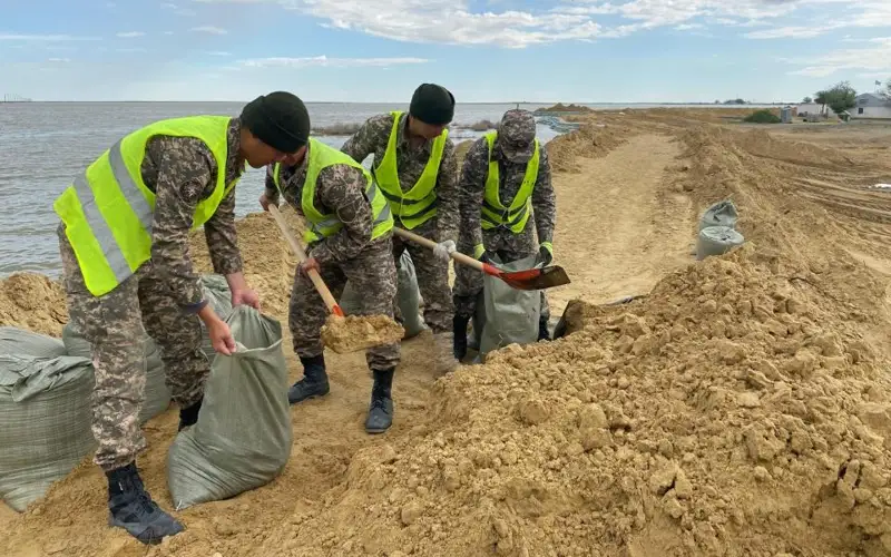 Water level in River Zhaiyk rises, 24 hours vigil maintained in Atyrau