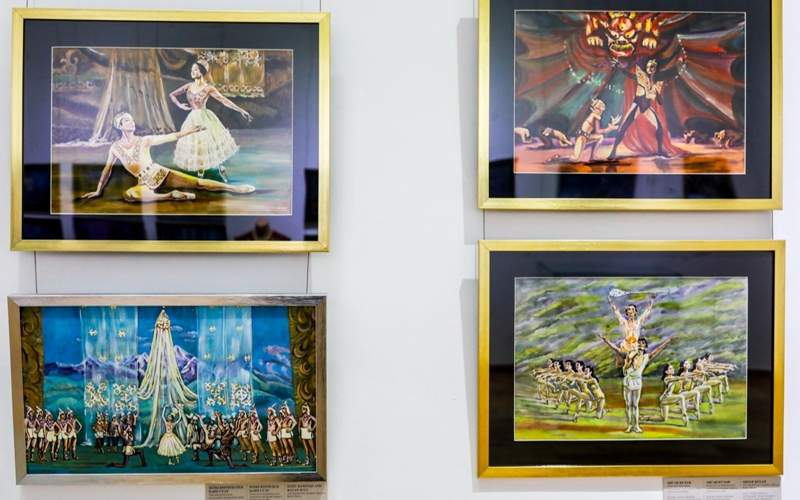 Выставку в честь 90-летия казахского балета открыли в Алматы