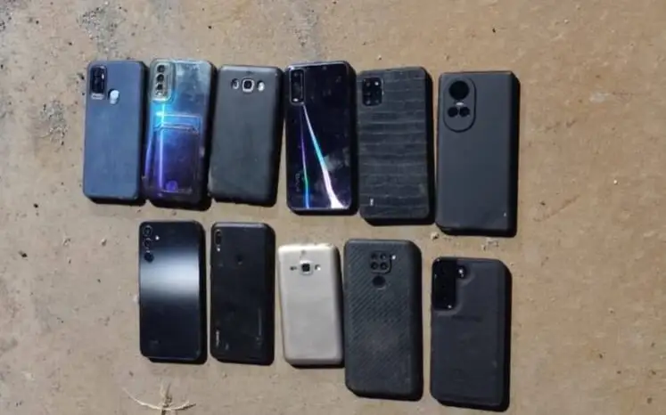 смартфоны, мобильные телефоны