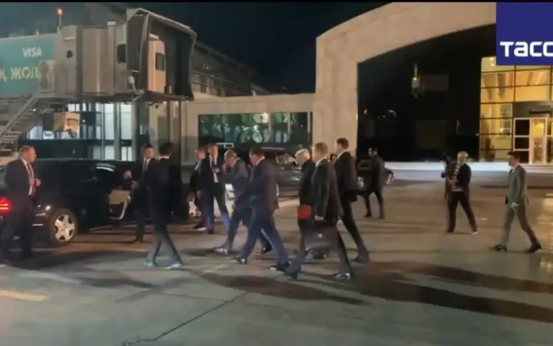 Сергей Лавров прибыл в Астану