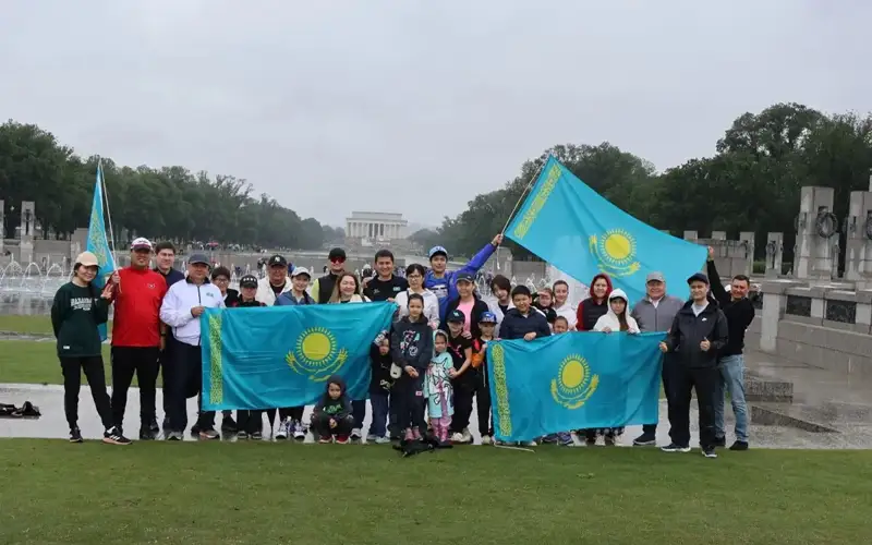 Race in honor of Kazakh people's heroes held in Washington, DC